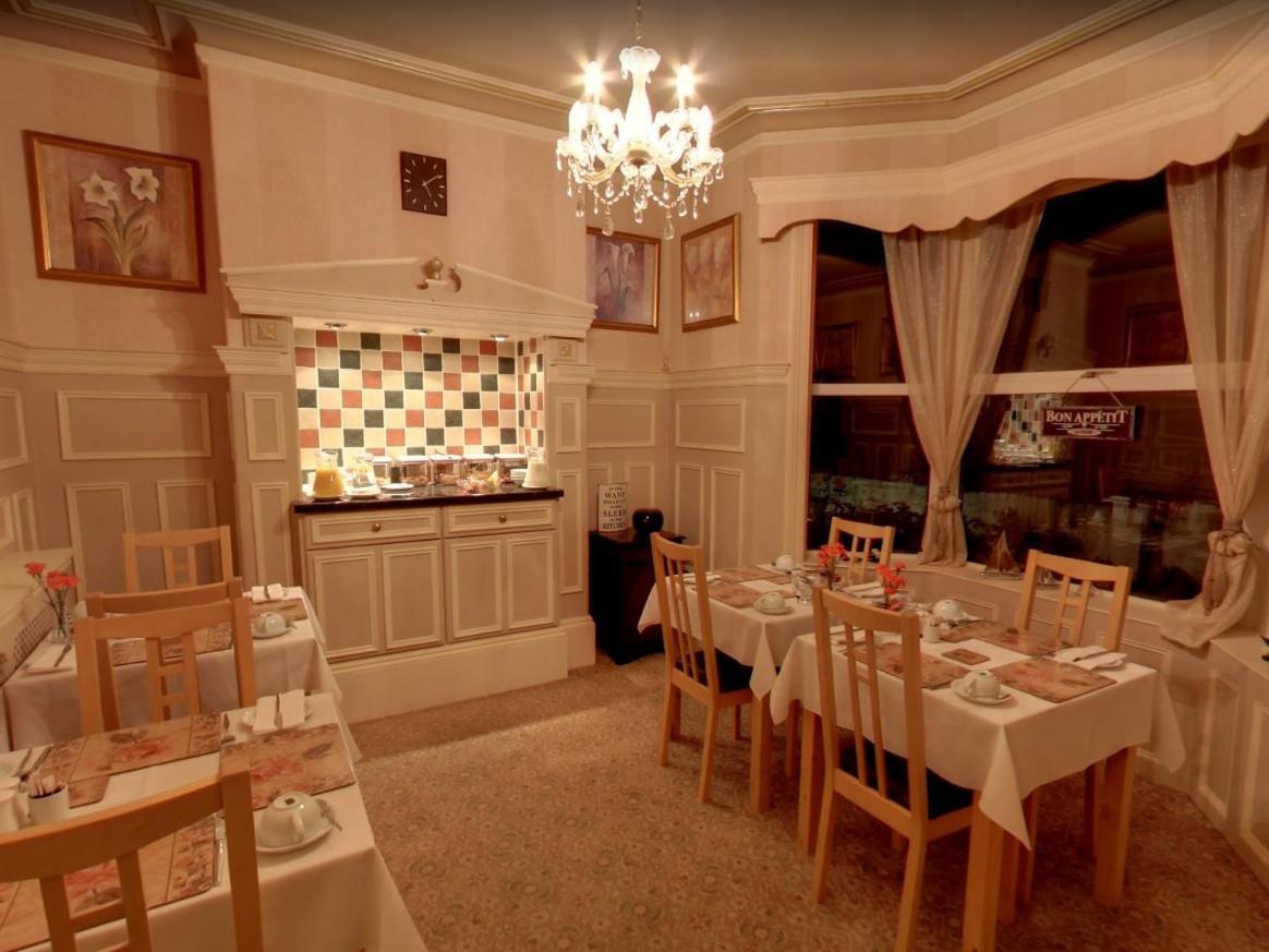 Bed and Breakfast Athol House Filey Esterno foto