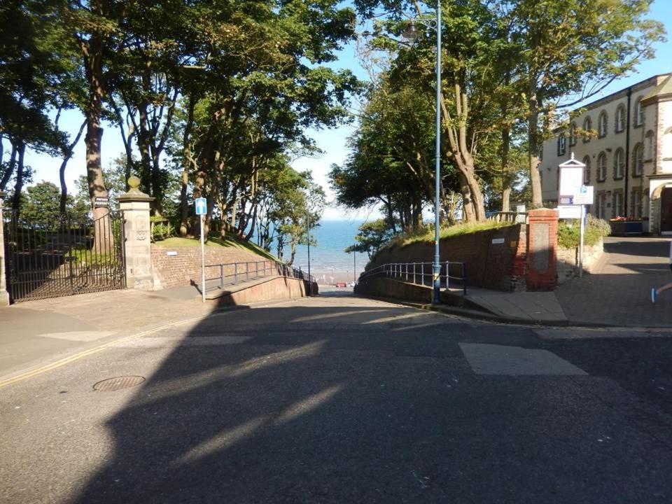 Bed and Breakfast Athol House Filey Esterno foto