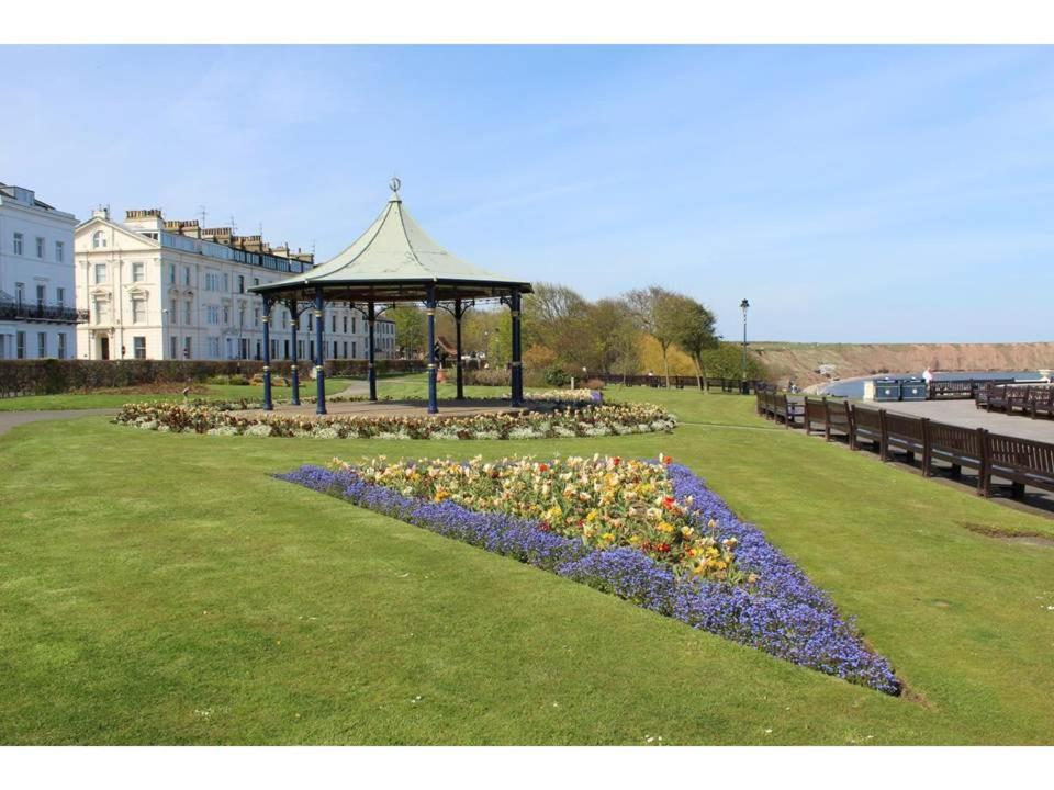 Bed and Breakfast Athol House Filey Esterno foto