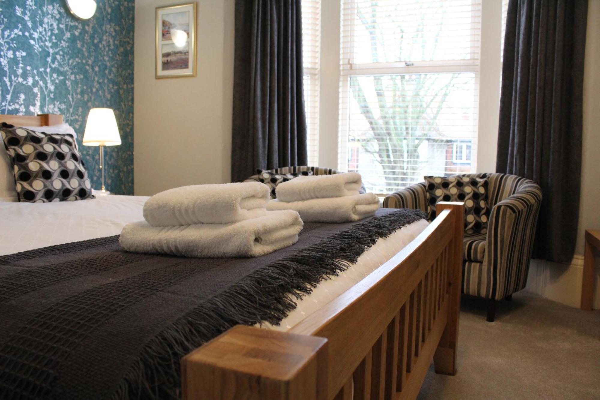 Bed and Breakfast Athol House Filey Esterno foto